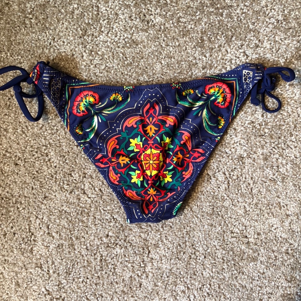 Cute boho Billabong bikini bottom